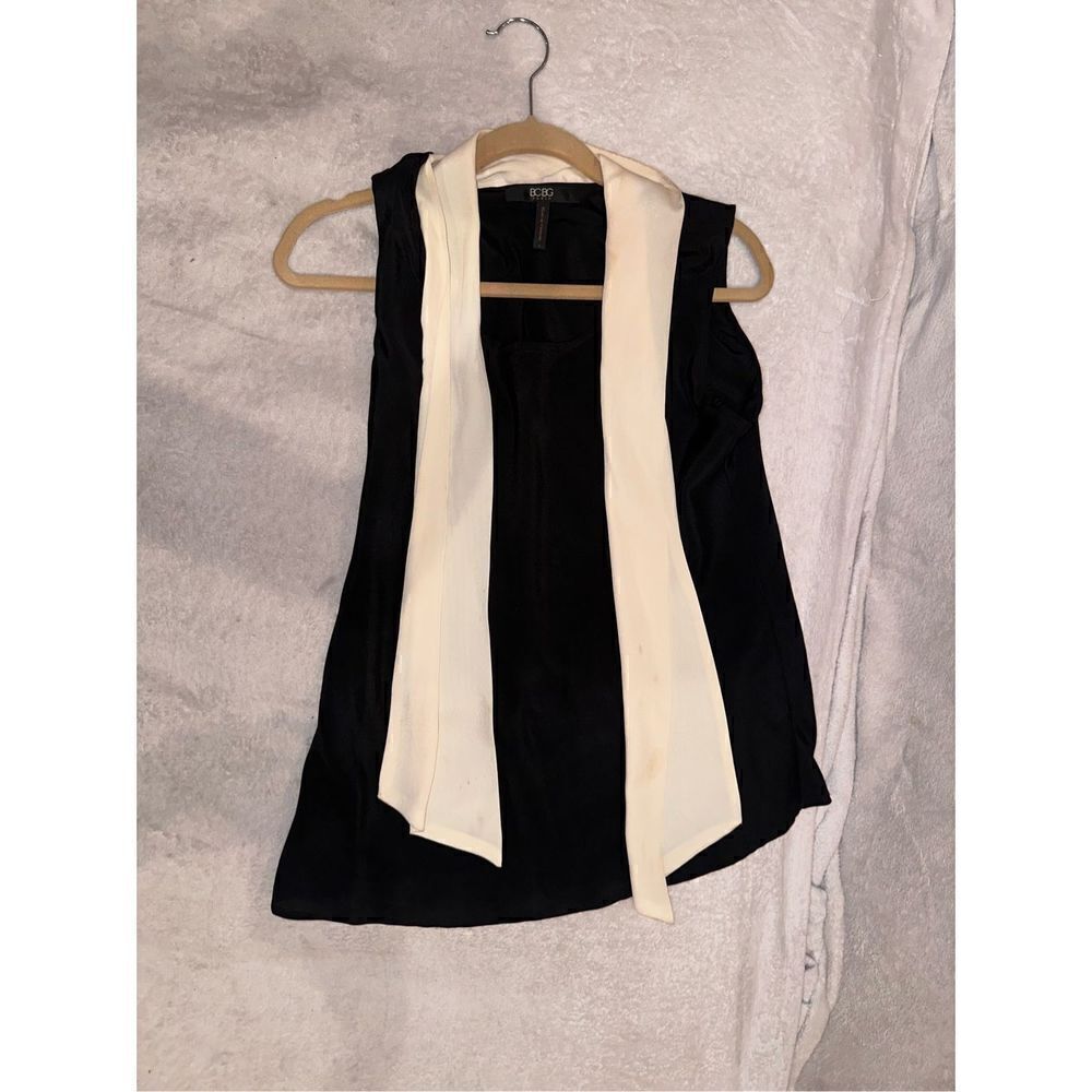 BCBG PARIS size L women’s blouse cream and black